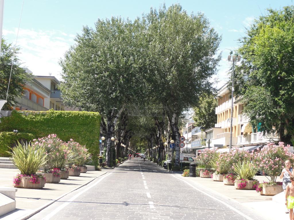 Ivana - Appartamenti Bibione Exterior foto